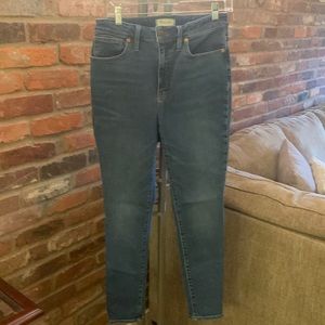 Madewell women’s curvy high- rise skinny jeans